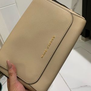 Marc Jacobs The Commuter Women’s Medium Crossbody